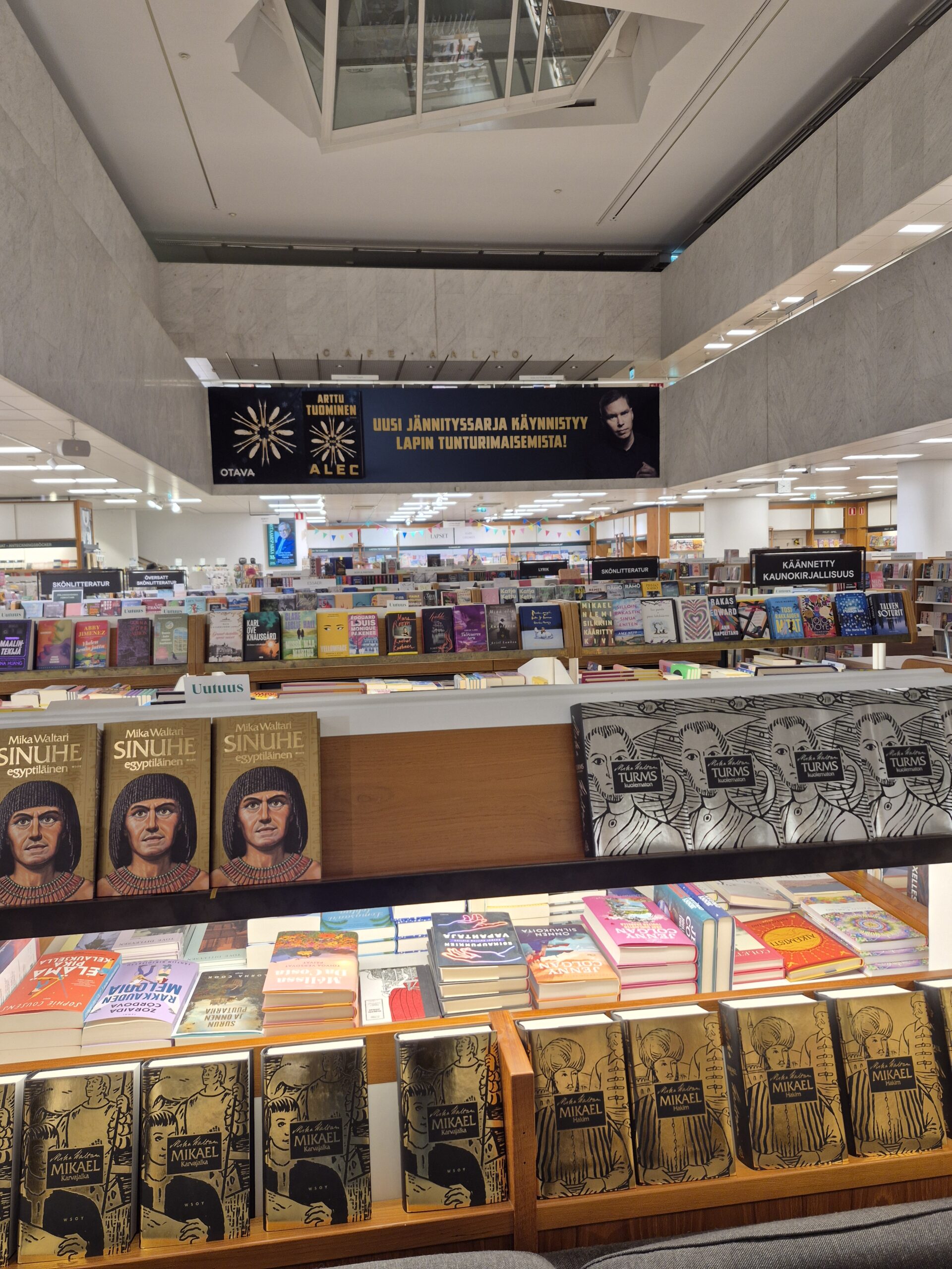 Keeleväli ja Mika Waltari